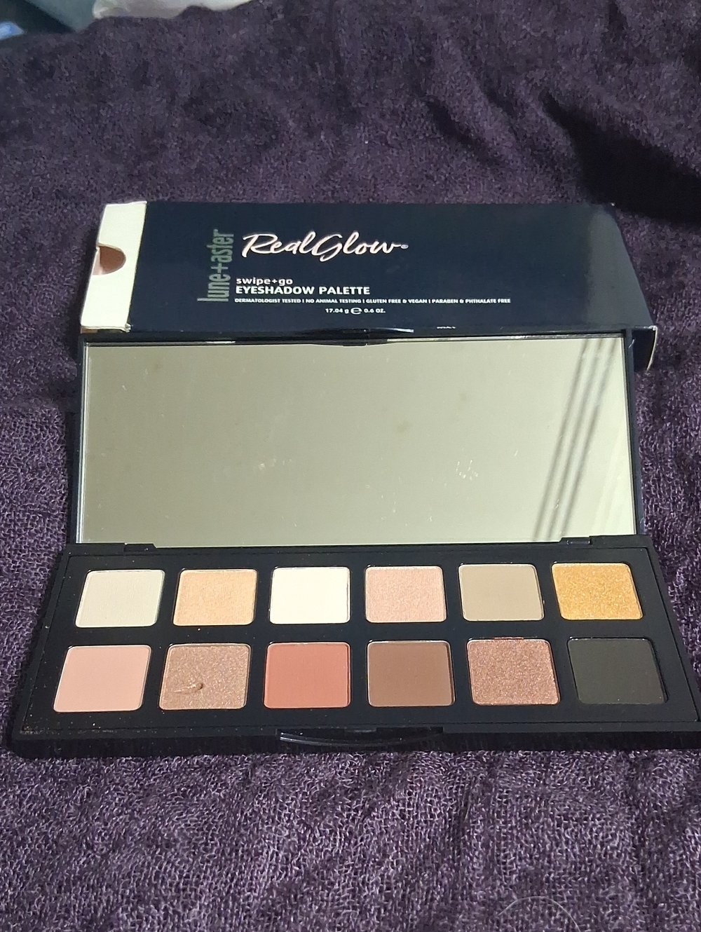 lune+aster RealGlow swipe+go Eyeshadow Palette